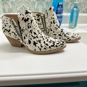 Very Volatile—Pony print, calf hair.  
Women's Booties.
Worn once.